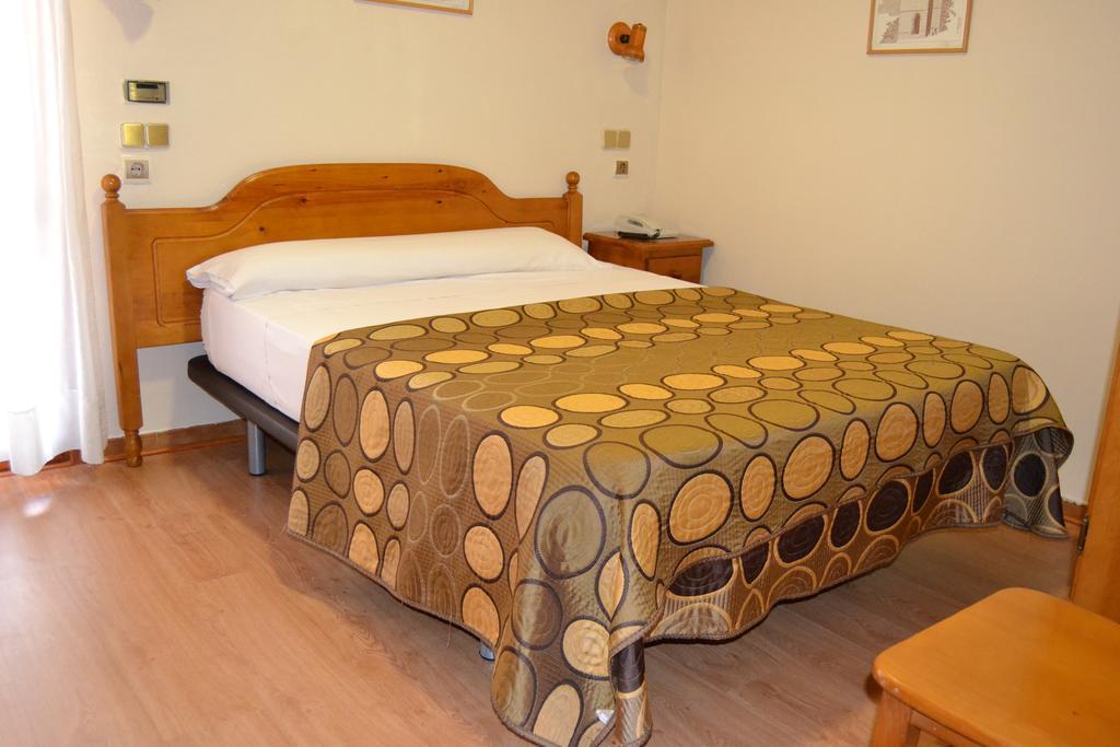 San Marcos Hotel Huesca Quarto foto